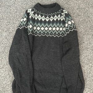 H&M holiday sweater